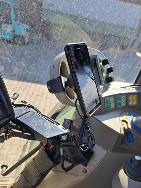 RS-Mount, fahrzeugspezifischer Handyhalter passend für FENDT 700 Vario com 1-3, 800 com 1-3, 400 com 1-3, Made in Germany